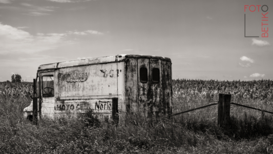 I took this photo back in June 2010 and published <a href="https://www.flickr.com/photos/wrherndon/8378585192/in/album-72177720315376572/">a color version</a> on Flickr a few months later, but I was really never satisfied with that image. This is the B&W that I always <i><b>wanted</b></i> to publish.